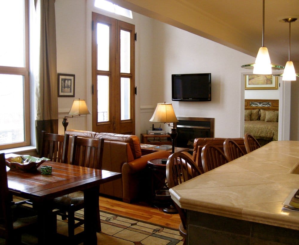 FLATS ABOVE MAIN Updated September 2024 10 Photos Bozeman