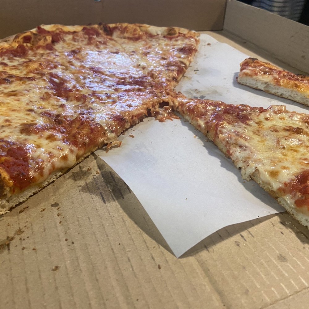 Does this look like pizza you would find on Arthur Avenue? Does this look like pizza you would find on Arthur Avenue?
