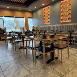 Spacious clean restaurant!