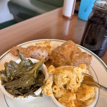 FIXINS - Updated April 2025 - 300 Photos & 116 Reviews - 1435 Randolph