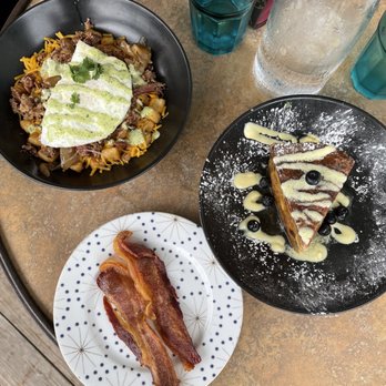 Leeland House - Brisket Hash, french toast and side of bacon - Breakfast & Brunch Near Me - Houston, Texas Leeland House - Brisket Hash, french toast and side of bacon - Breakfast & Brunch Near Me - Houston, Texas