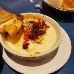La Parrilla Mexican Restaurant - Queso con chorizo
