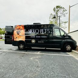 Mobile grooming van Mobile grooming van