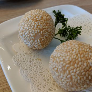 Din Tai Fung - Egg yolk and cream lava balls - Shanghainese Near Me - Sydney, NSW Din Tai Fung - Egg yolk and cream lava balls - Shanghainese Near Me - Sydney, NSW