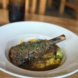 Bucket & Rope - Lamb chop on mashed potatoes