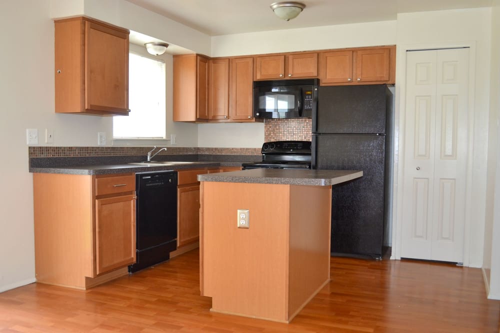 ROYAL WOODS APARTMENTS 17 Photos 13895 Sibley Rd, Wyandotte, Michigan Apartments Phone