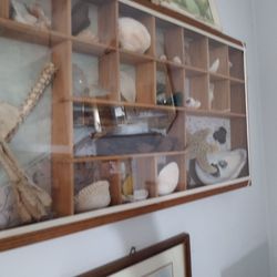 Gull Wing Inn - ART BY CARLA KELLY  (SHADOWBOX)