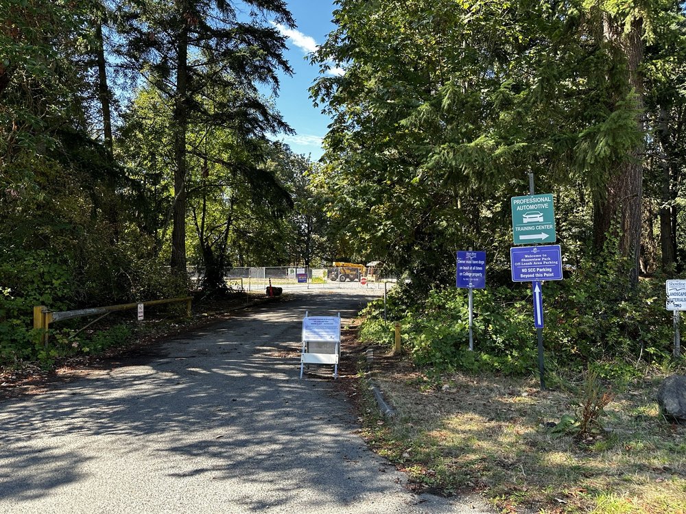 Shoreview Off Leash Park Logo