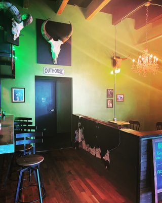 Chartreuse Saloon by null