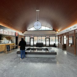Des Plaines Metra Station