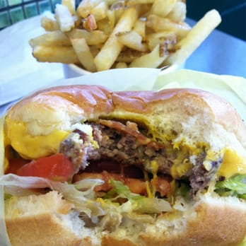 Bud's Burgers - Bacon cheese burger - Burgers Near Me - Vallejo, California