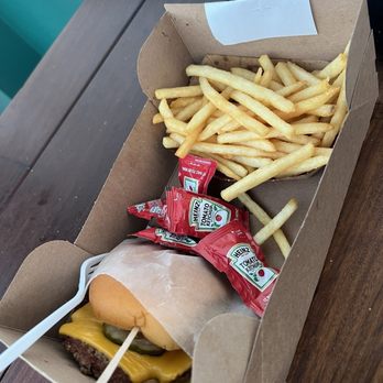 The Win-Dow Long Beach - BEAUTY BURGER and FRIES - Burgers Near Me - Long Beach, California The Win-Dow Long Beach - BEAUTY BURGER and FRIES - Burgers Near Me - Long Beach, California