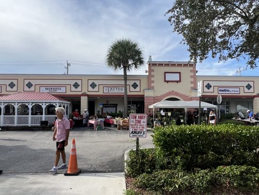 THE RUST MARKET AT THE LAKE PARK ARTS DISTRICT - Updated September 2025 ...