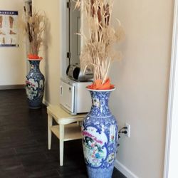 Joma Chinese Massage - The hallway , inside the store.