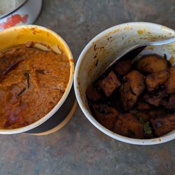 Varalakshimi Catering - Brinjal curry and potato fry - Vegetarian Near Me - Brampton, Ontario