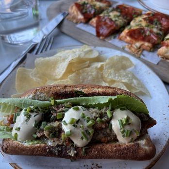 390 Social - Lobster Roll for $20?? - Venues & Event Spaces Near Me - Brooklyn, New York