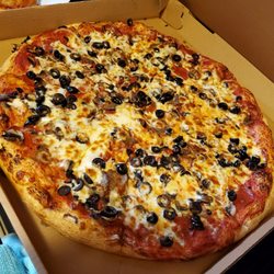 Pepperoni's Pizza - Large super deluxe.