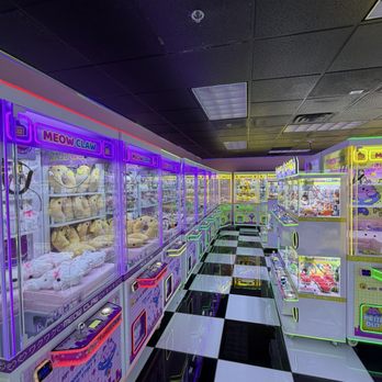 Meow Claw - Video Game Stores Near Me - Rockville, Maryland