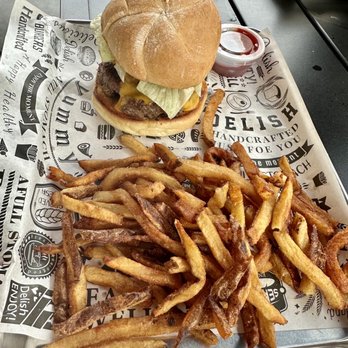 Tavern On The Traxs - Burger & fries - Sports Bars Near Me - Auburn, Alabama Tavern On The Traxs - Burger & fries - Sports Bars Near Me - Auburn, Alabama