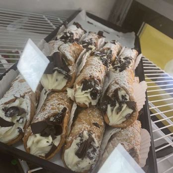 Central Ave Bakery - Cannolis! - Bakeries Near Me - Pawtucket, Rhode Island