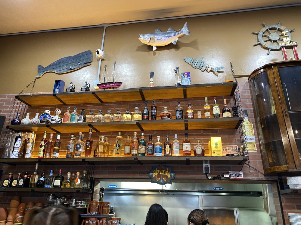 Pollos y Mariscos El Guero