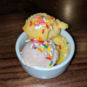 Pinstripes - Delicious ice cream - Bowling Near Me - San Mateo, California