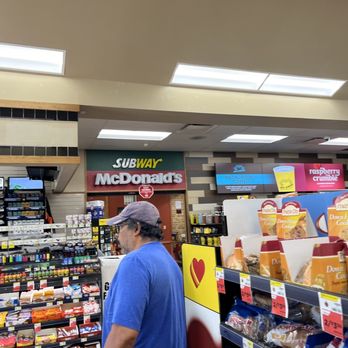 Love's Travel Stop - Gas Stations Near Me - Horse Cave, Kentucky