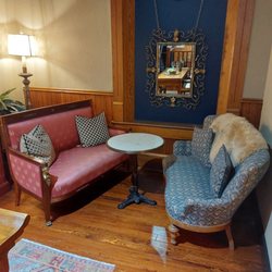 Turtle Creek Olives And Vines - Upstairs nook