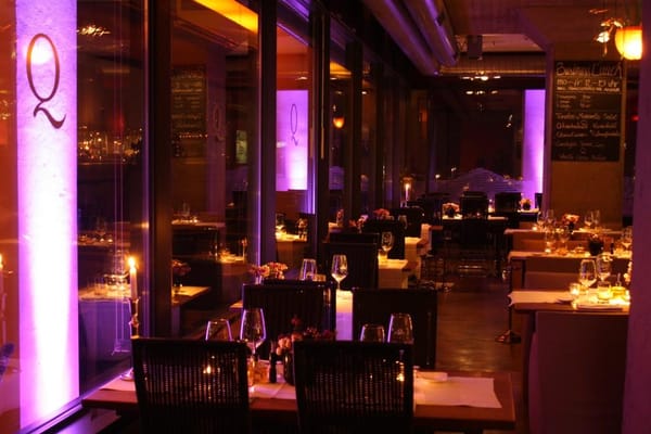 am kai | restaurant. seafood. drinks. elbblick by null