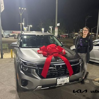 Van Nuys Kia - Car Dealers Near Me - Van Nuys, California