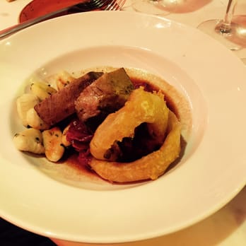 Wellington's - Short rib. - Bars Near Me - Albany, New York
