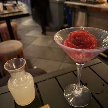 Magic Hour Rooftop Bar & Lounge - MOIRA ROSE - Lounges Near Me - New York, New York