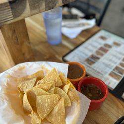 Alejandro's Mariscos & Bar