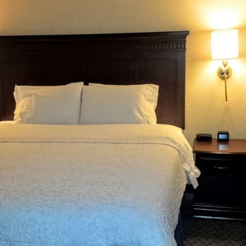 Hampton Inn & Suites - Bed - Hotels Near Me - México, D.F., DIF Hampton Inn & Suites - Bed - Hotels Near Me - México, D.F., DIF
