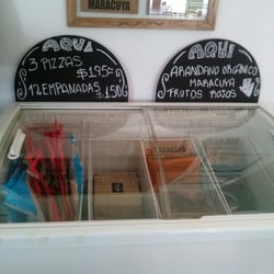 Deli Lomas - Fruta orgánica congelada y pizzas para llevar.
