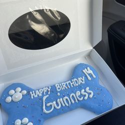 Bow Wow & Meow Bakery & Boutique