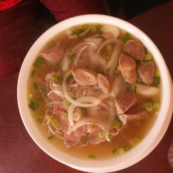 Le Petit Saigon Vietnamese Restaurant - Beef Meatball, Noodle Soup - Vietnamese Near Me - Victoria, British Columbia