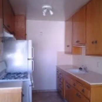 MRI Construction & Remodeling - Old kitchen - General Contractors Near Me