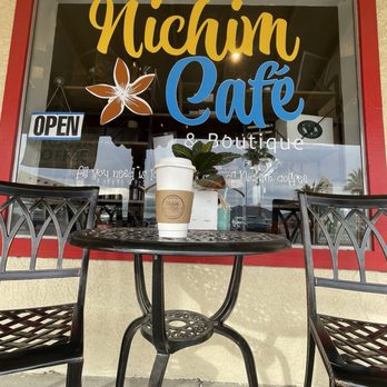 Nichim Coffee Cafe & Boutique - A beautiful morning for outdoor seating & enjoying good coffee - Coffee & Tea Near Me - Yuma, Arizona