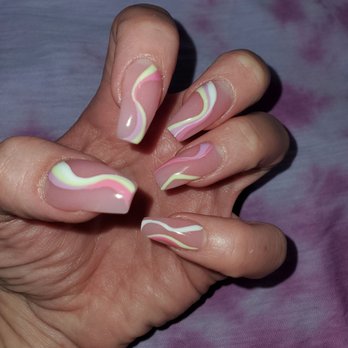 Lucky V Salon - Nails by Kelly - Nail Salons Near Me - Martinez, California