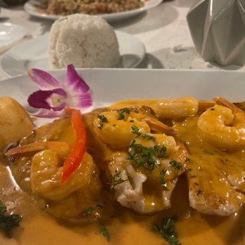 La Perla - Corvina Con Camaron - Seafood Near Me - Weston, Florida La Perla - Corvina Con Camaron - Seafood Near Me - Weston, Florida