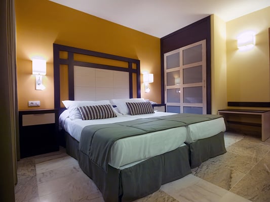 Hotel Colón Rambla by null