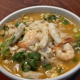 24. Tom Yum Noodle Soup 24. Tom Yum Noodle Soup