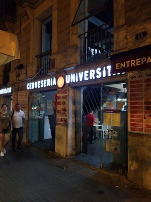Cerveseria Universitat by null