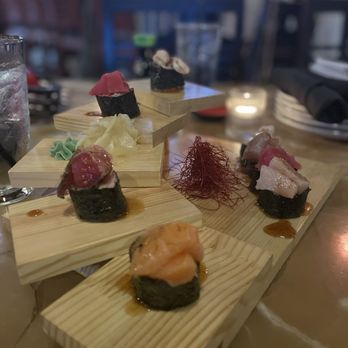 Jade Restaurant - Chefs Special Roll - Sushi Bars Near Me - Long Beach, California Jade Restaurant - Chefs Special Roll - Sushi Bars Near Me - Long Beach, California