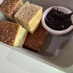 Barbari - Complimentary bread and homemade jelly.
