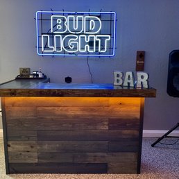 Beautiful Bar! Beautiful Bar!