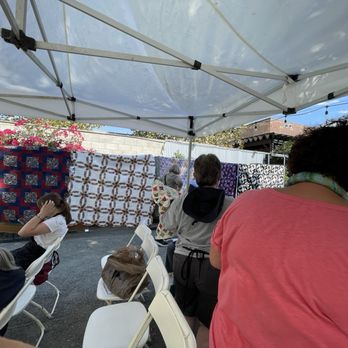1909 - Quilt Auction site - Bars Near Me - Temecula, California