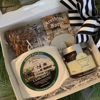 Arethusa Farm Dairy - Gift box wrapped with all fixings, including recipe card. - Ice Cream & Frozen Yogurt Near Me - Bantam, Connecticut Arethusa Farm Dairy - Gift box wrapped with all fixings, including recipe card. - Ice Cream & Frozen Yogurt Near Me - Bantam, Connecticut