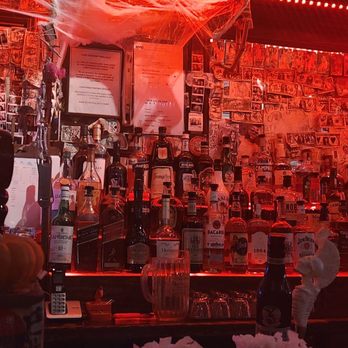 Double Down Saloon - Dive Bars Near Me - New York, New York